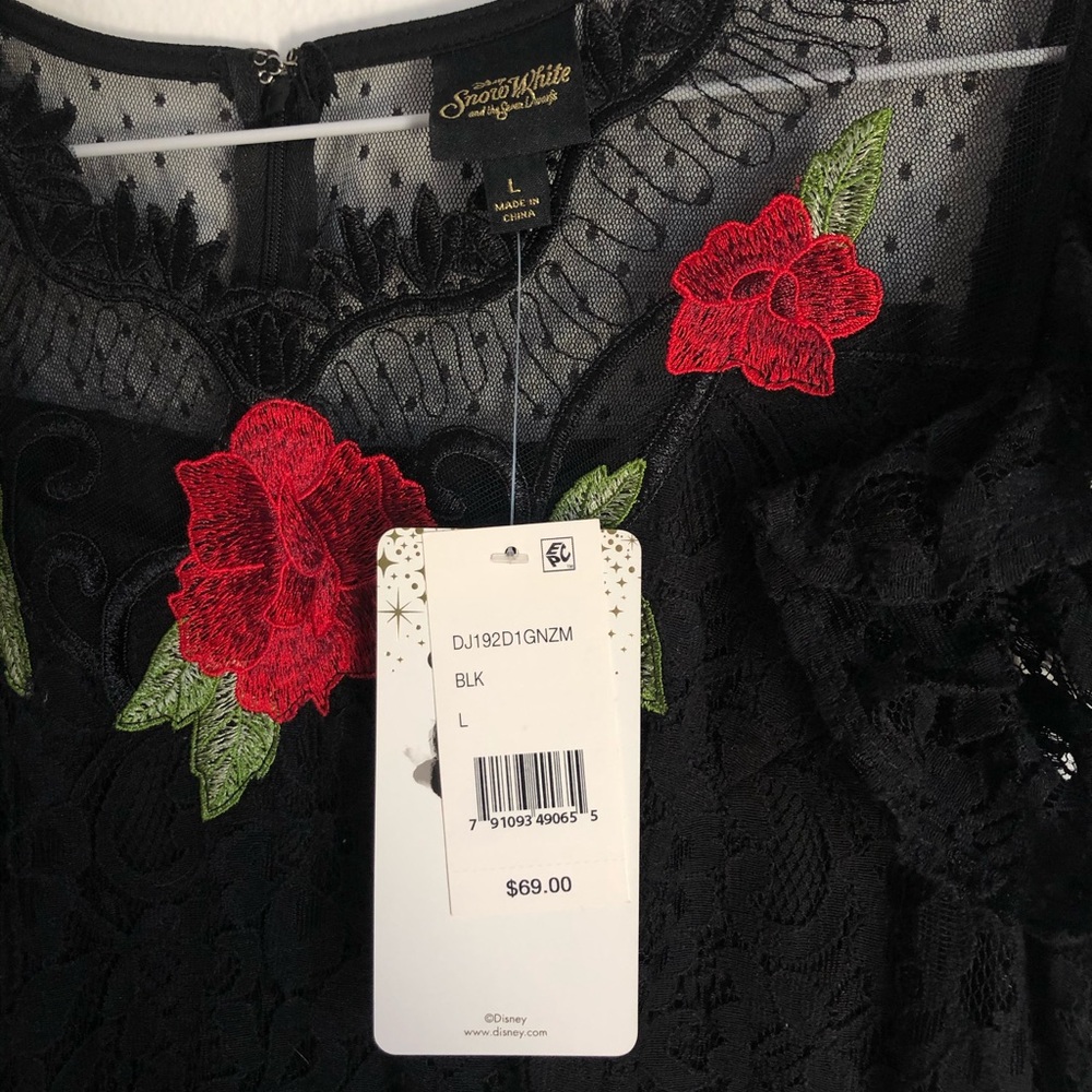 Disney’s Snow White Dress - Picture 4 of 5